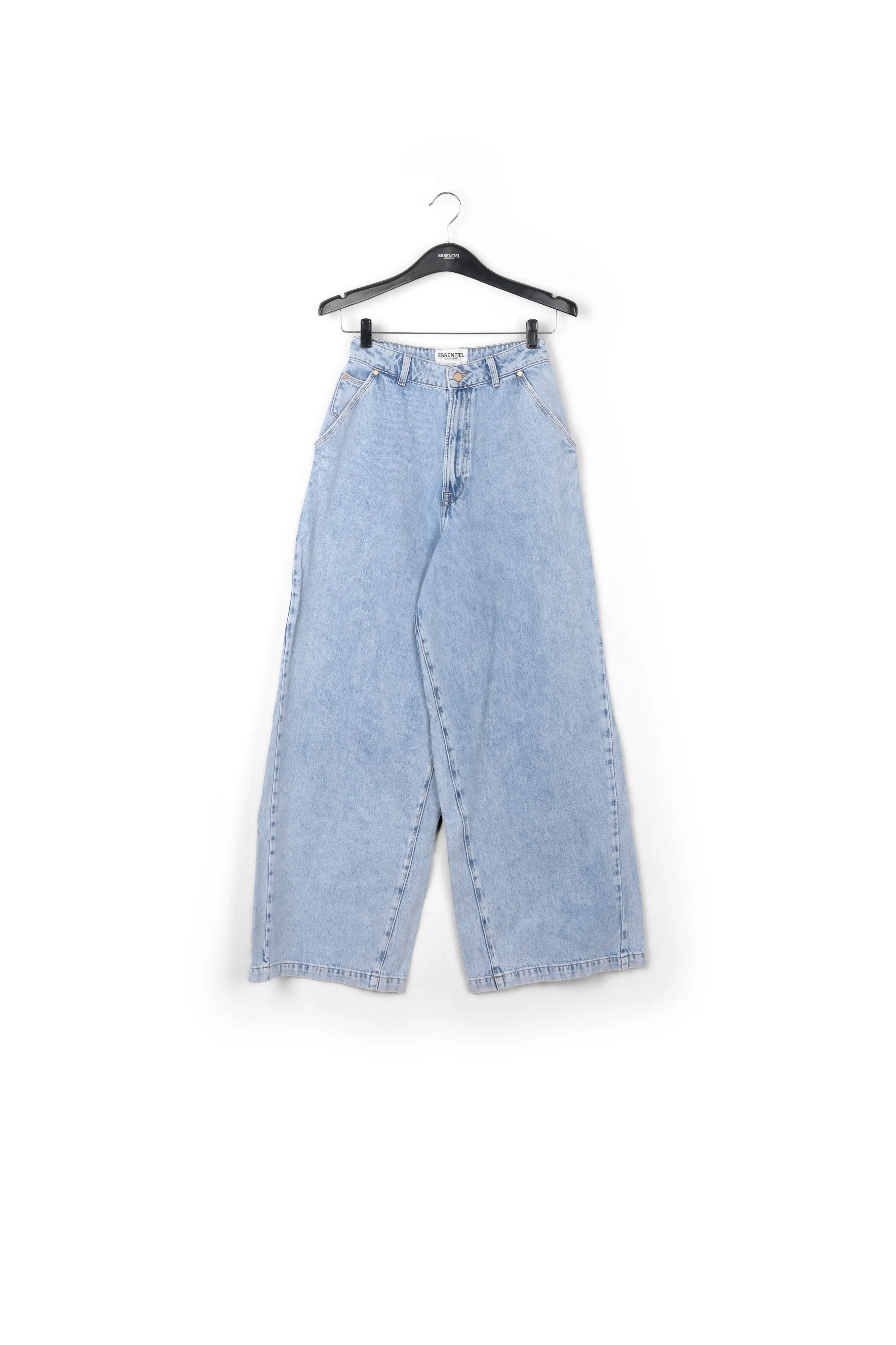 Wide-leg blue jeans