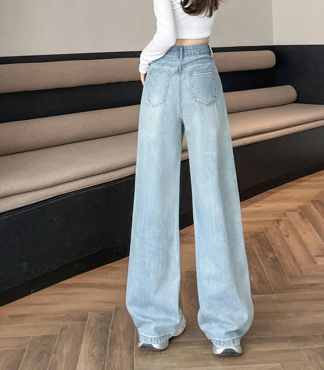 Women's Durable Loose-Fit Straight Leg Jean for Ultimate Comfort